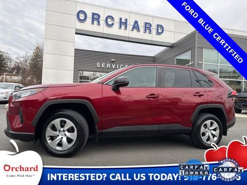 Used 2021 Toyota RAV4 LE image 2