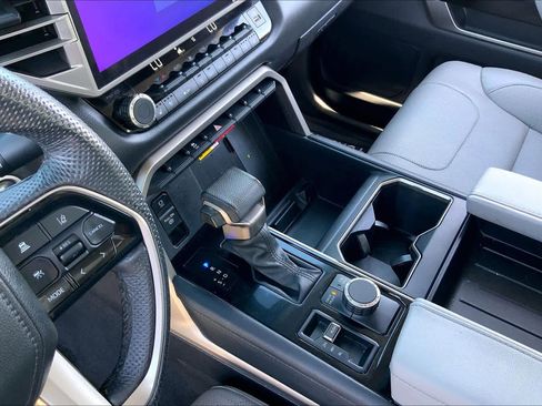 Used 2024 Toyota Tundra Limited image 15