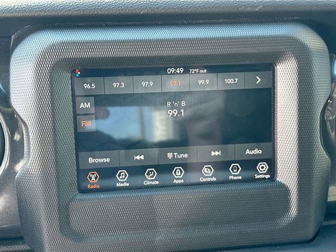 Used 2022 Jeep Wrangler Unlimited Sport image 14