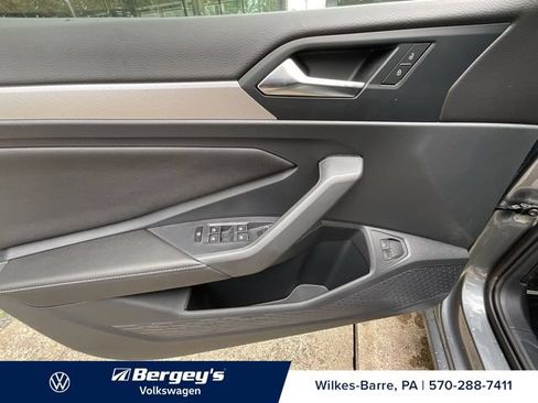 Certified 2023 Volkswagen Jetta Sport FWD image 5