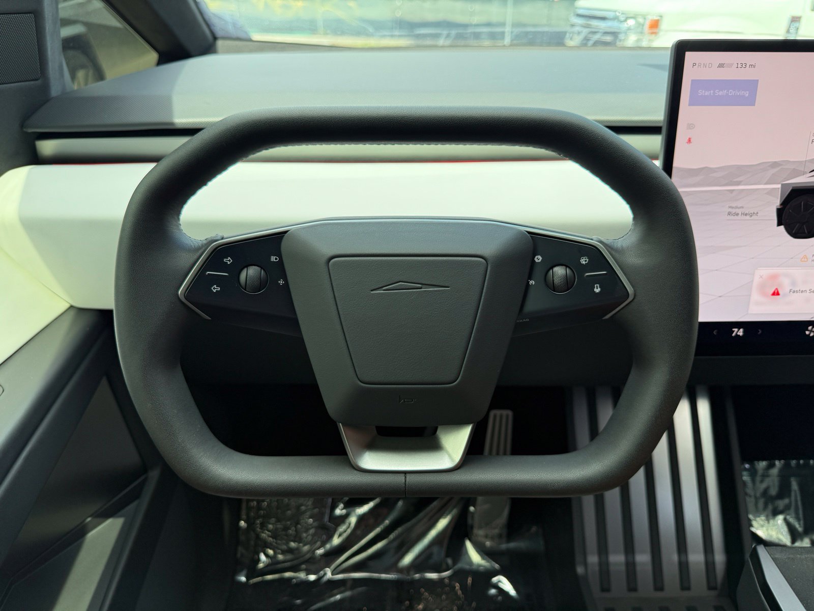 Used 2024 Tesla Cybertruck AWD Crew Cab image 27