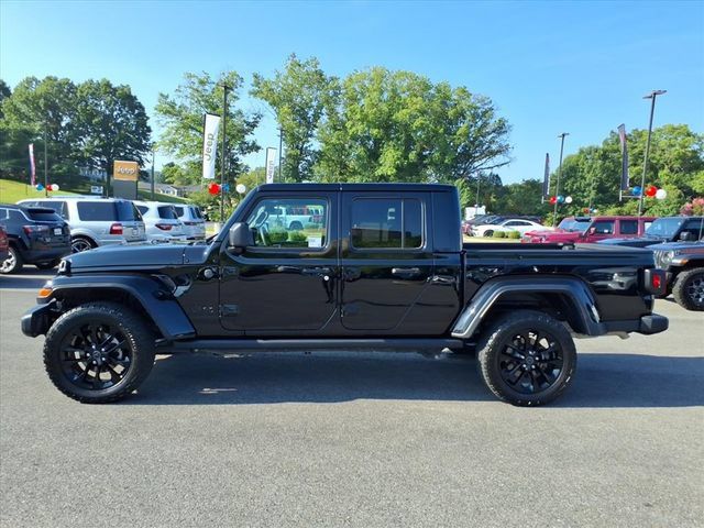 Used 2025 Jeep Gladiator Sport AWD/4WD image 9