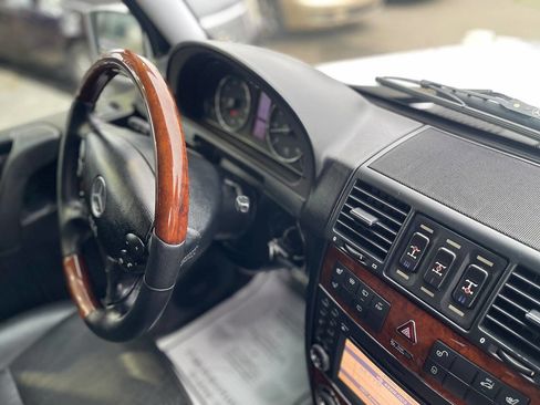 Used 2009 Mercedes-Benz G 550 image 40