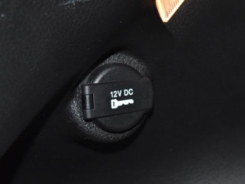 Certified 2023 Jeep Compass Limited image 35