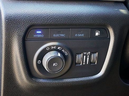 New 2023 Jeep Grand Cherokee 4WD 4xe image 31