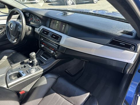 Used 2013 BMW M5 RWD image 21