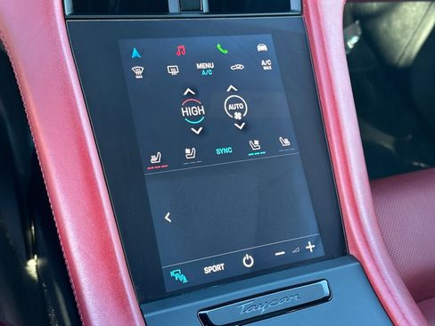 Used 2020 Porsche Taycan 4S image 26