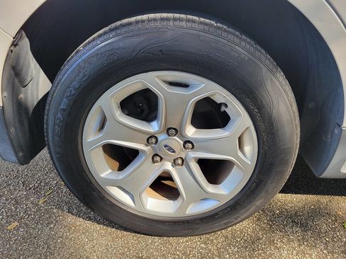 Used 2013 Ford Edge SEL image 17