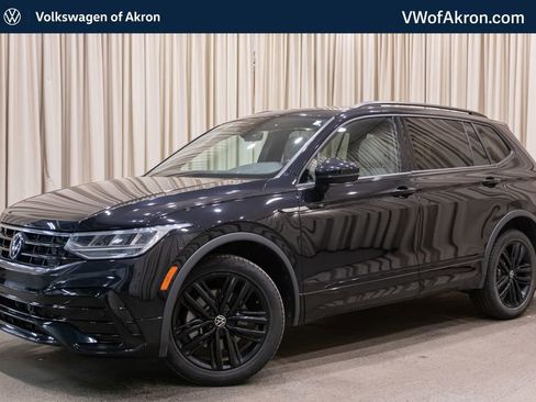 Used 2022 Volkswagen Tiguan SE R-Line image 1