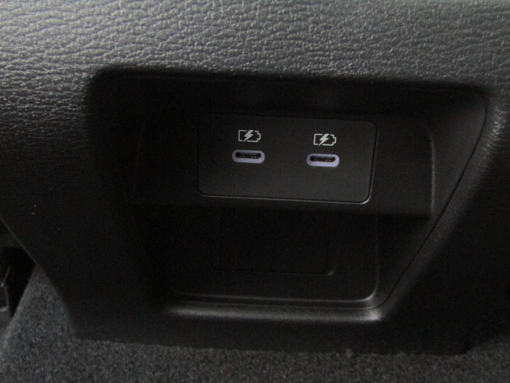 Used 2026 Mitsubishi Outlander AWD image 32