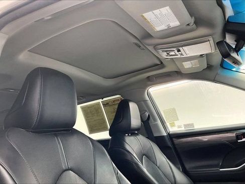 Used 2020 Toyota Highlander Limited AWD/4WD image 25