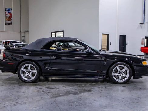 Used 1998 Ford Mustang Cobra RWD image 28