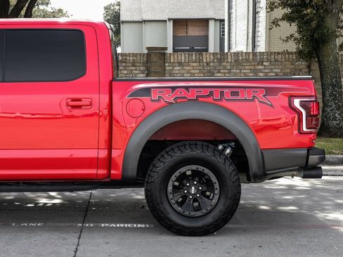 Used 2018 Ford F150 Raptor w/ Equipment Group 802A Luxury image 23