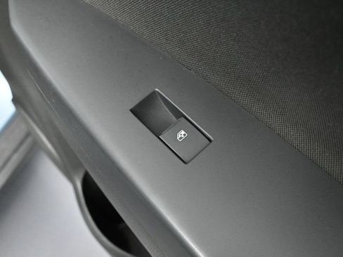 Used 2014 Chevrolet Captiva Sport LS image 38