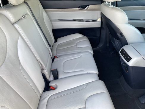 Used 2022 Hyundai Palisade SEL w/ 8P Bench Seat Package FWD image 12