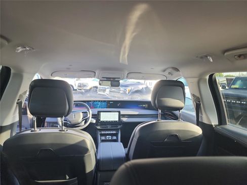 New 2026 Lincoln Nautilus Premier image 19