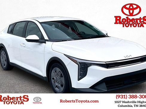 Used 2025 Kia K4 FWD image 1