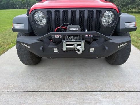 Used 2023 Jeep Wrangler Sport AWD/4WD image 3