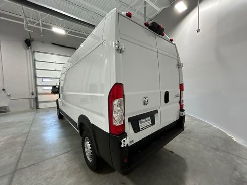 New 2026 RAM ProMaster 2500 w/ Convenience Group FWD image 8