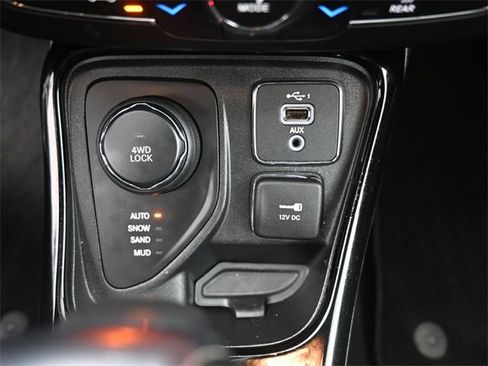 Used 2021 Jeep Compass Limited image 4