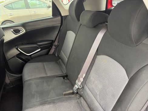 Used 2023 Kia Soul LX w/ LX Technology Package FWD image 13