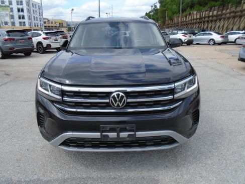 Used 2023 Volkswagen Atlas SE FWD image 2