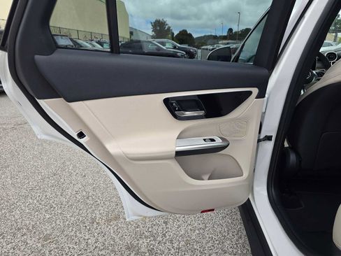 Used 2024 Mercedes-Benz GLE 350 4MATIC image 51