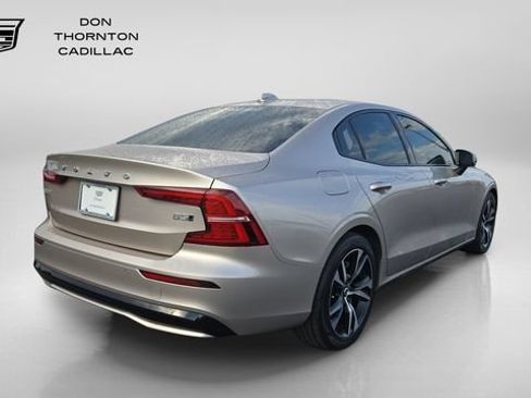 Used 2023 Volvo S60 B5 Core AWD/4WD image 5