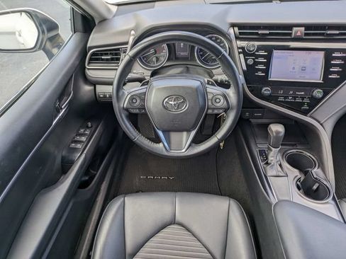 Used 2019 Toyota Camry SE FWD image 15