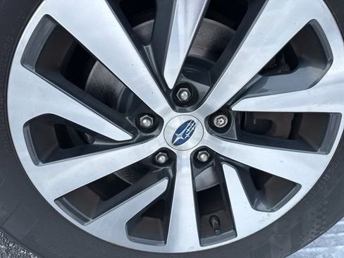 Used 2022 Subaru Outback Premium image 6