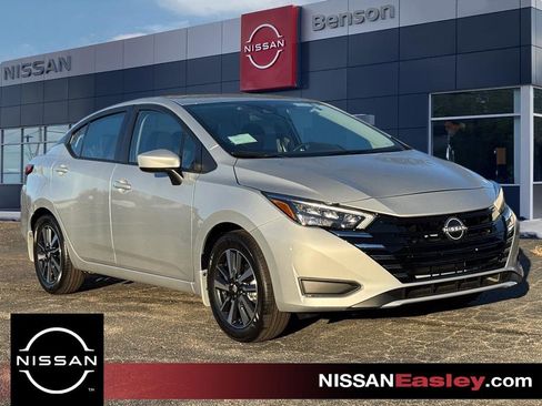 New 2025 Nissan Versa SV w/ Trunk Package image 1