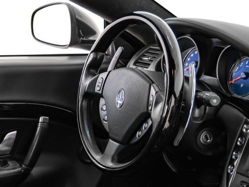 Used 2014 Maserati GranTurismo MC image 11