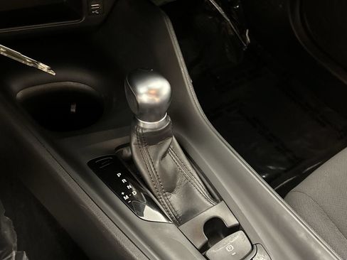 Used 2020 Toyota C-HR LE FWD image 16