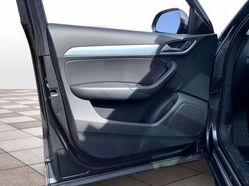 Used 2018 Audi Q3 2.0T Premium w/ Convenience Package image 26