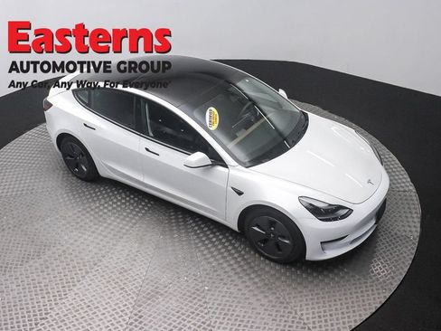 Used 2023 Tesla Model 3 Standard Range RWD image 3