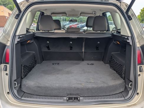 Used 2015 Ford C-MAX SE w/ Equipment Group 201A FWD image 14
