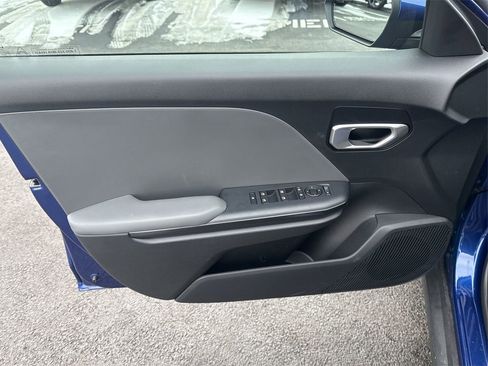 New 2025 Kia K4 LXS image 21
