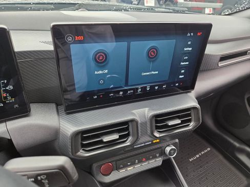 Used 2025 Ford Mustang Coupe image 17