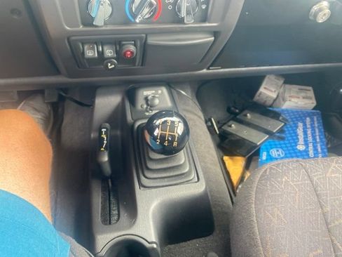 Used 2002 Jeep Wrangler SE AWD/4WD image 16