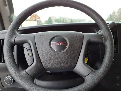 Used 2025 GMC Savana 2500 w/ Driver Convenience Package image 19