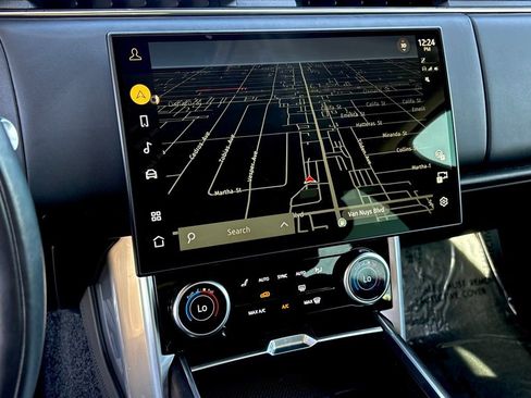 Used 2023 Land Rover Range Rover First Edition image 20