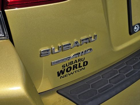 Certified 2023 Subaru Crosstrek 2.0i image 7