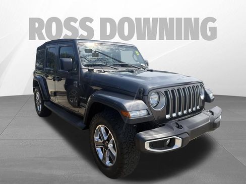 Used 2018 Jeep Wrangler Unlimited Sahara AWD/4WD image 3