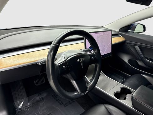 Used 2018 Tesla Model 3 Long Range RWD image 18