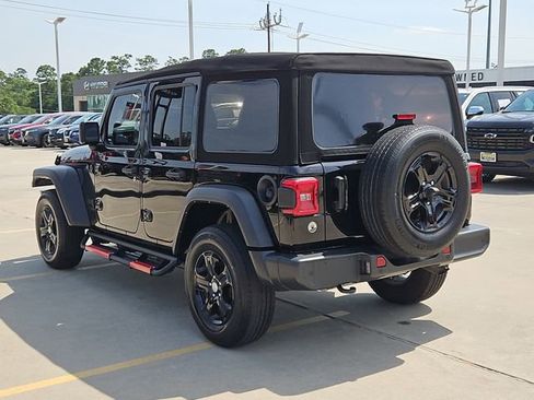 Used 2022 Jeep Wrangler Unlimited Sport AWD/4WD image 7