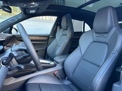 New 2025 Porsche Macan Turbo Electric image 5