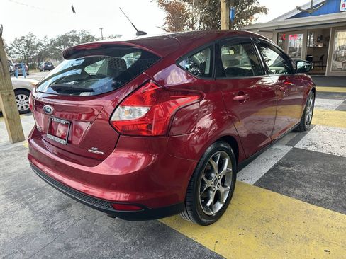 Used 2014 Ford Focus SE w/ Equipment Group 201A FWD image 5