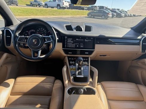 Used 2019 Porsche Cayenne image 14