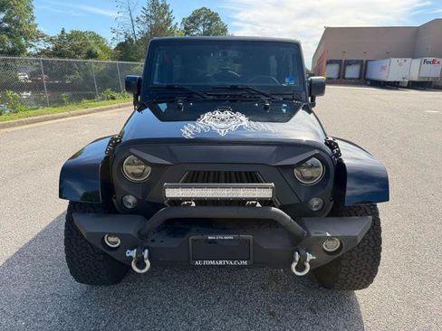 Used 2017 Jeep Wrangler Unlimited Sahara w/ Max Tow Package AWD/4WD image 32