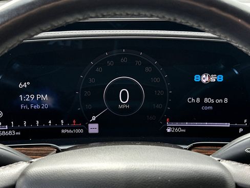 Used 2022 Cadillac Escalade ESV Luxury image 25